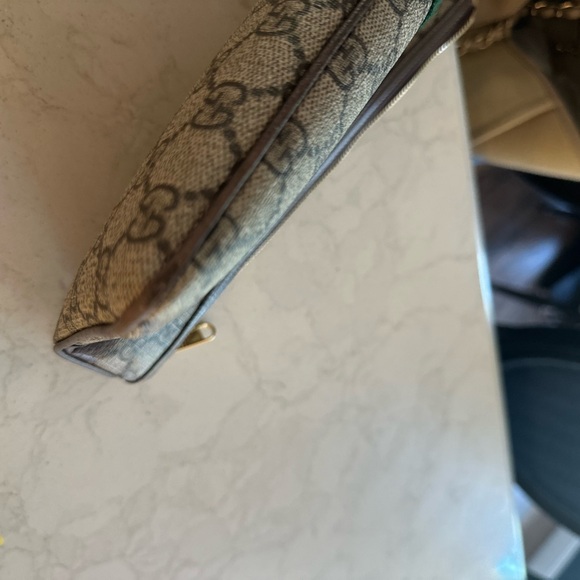 Beautiful Gucci ophdia pouch . Only used a handful of times . - Picture 5 of 9